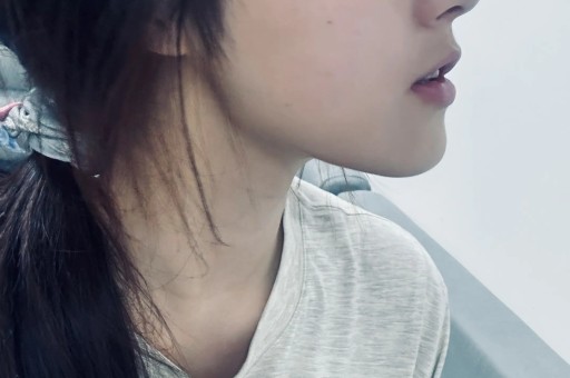 演员张延在剧组意外怀孕现在女儿比她还漂亮