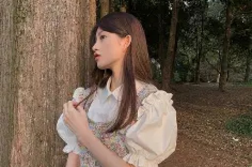 女大学生深夜得知母亲去世向同校70万粉丝博主求助后获助 女大学生深夜得知母亲去世向同校70万粉丝博主求助后获助